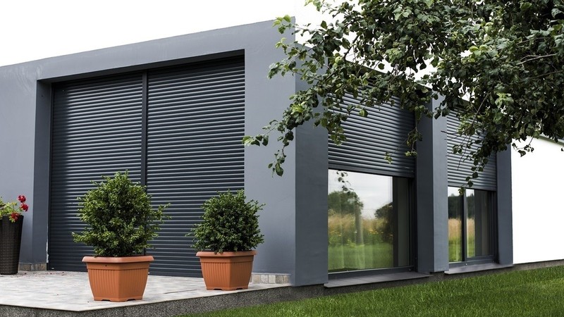 Volet roulant aluminium solaire - detail panneau photovoltaique | Nouvelle-Aquitaine