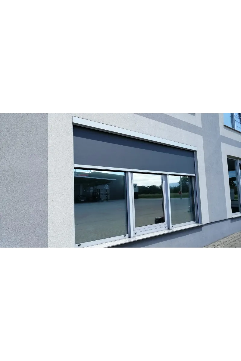 Screen ZIP Store Vertical - Vue de Face Deploye