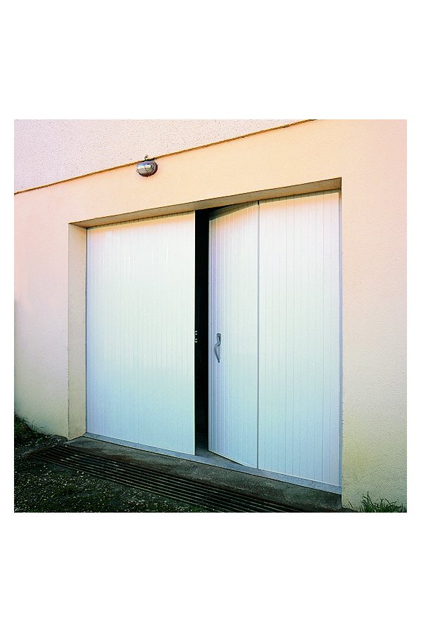Porte de garage battante PVC avec hublots - detail vitrage rond | Ile-de-France