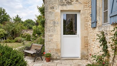 Porte de Service PVC Semi-Vitrée Sur Mesure – 1 Vantail | Aluplast