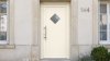 Porte d'entrée PVC sur mesure Semi-Vitrée Style Ancien, Losange en Partie Haute – modèle 144, photo d'ambiance