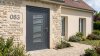 Porte d'entrée PVC sur mesure Vitrée Design, 5 Vitrages Incurvés en Colonne – modèle 083, photo d'ambiance