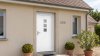 Porte d'entrée PVC sur mesure Semi-Vitrée Moderne, 3 Petits Carreaux en Haut – modèle 094, photo d'ambiance