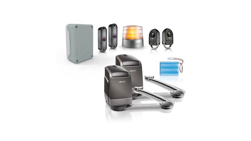 Moteur Somfy Axovia 3S+ io — kit Pack Confort (moteurs à bras, armoire 3S+, télécommandes Keygo, cellules, feu, batterie)