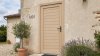 Porte d'entrée bois modèle M01 sur mesure — photo d'ambiance, pin naturel