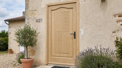 Porte d'Entrée Bois Sur Mesure – Panneau Mouluré Damier de Lames