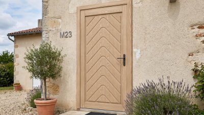 Porte d'Entrée Bois Sur Mesure – Panneau Mouluré Chevrons Arrondis