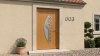 Porte d'entrée bois modèle 003 sur mesure — photo d'ambiance, chêne verni