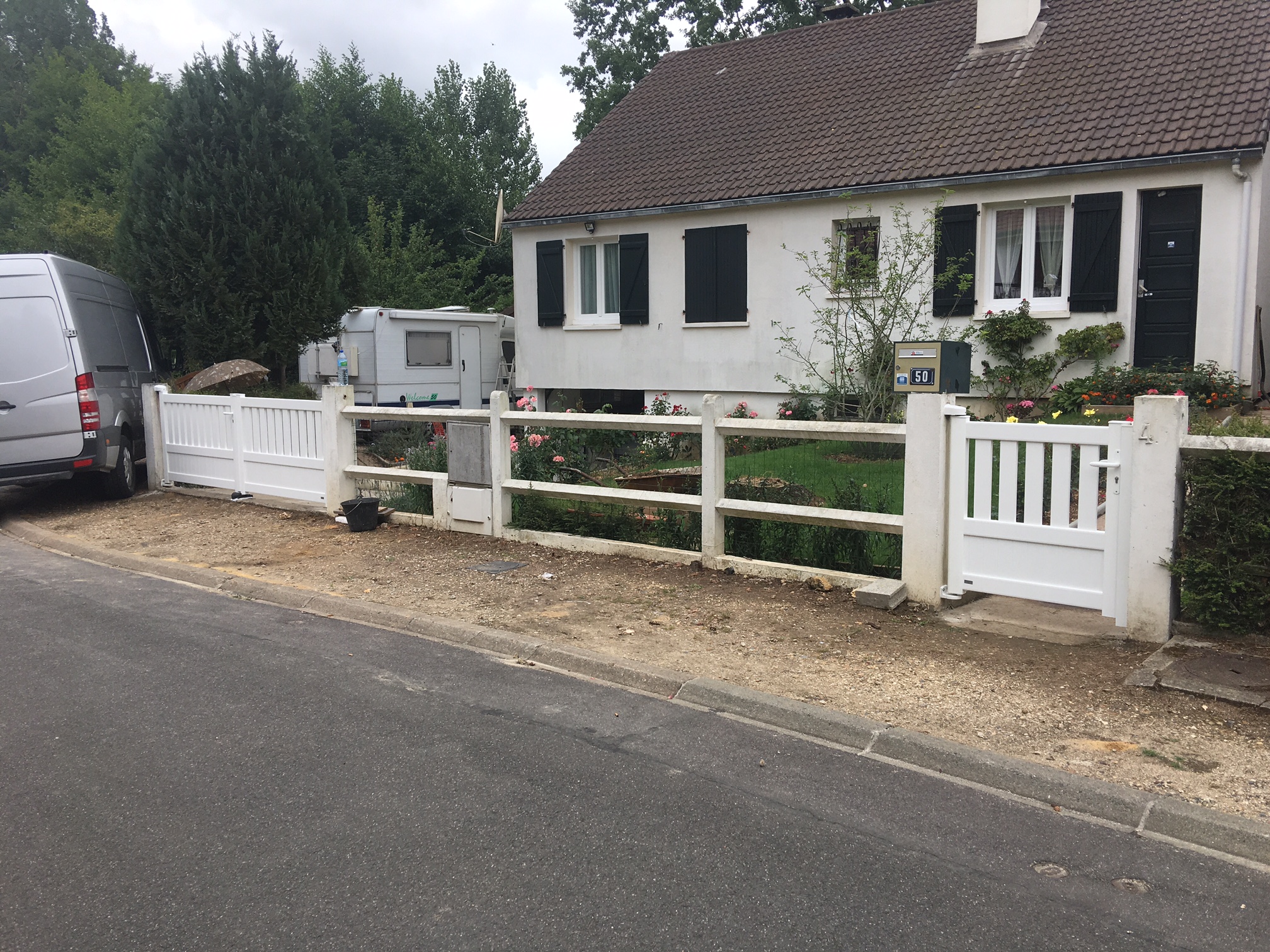 Pose portail aluminium sur mesure