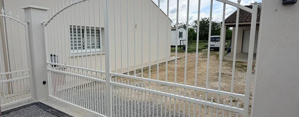 Nouvelles réalisations en portail et portillon fer