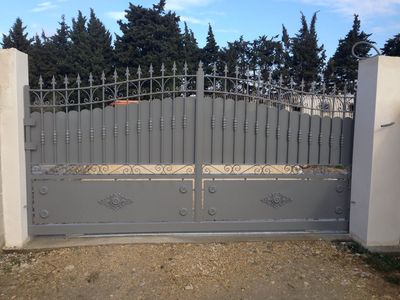 Portails acier sur mesure : notre nouvelle gamme est disponible !